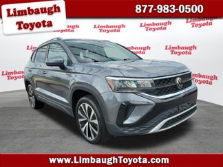 Used 2024 Volkswagen Taos SE image 1