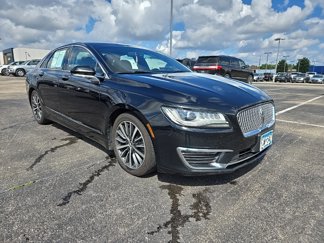 Used 2017 Lincoln MKZ Premiere image 1