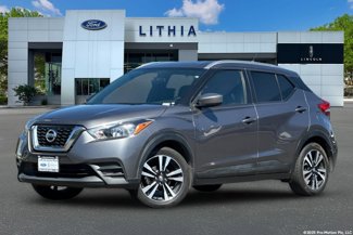Used 2019 Nissan Kicks SV image 1