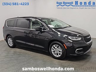Used 2023 Chrysler Pacifica Touring-L image 1