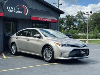 Used 2016 Toyota Avalon Limited image 1