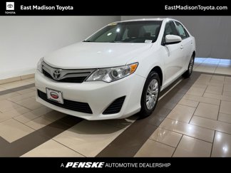 Used 2014 Toyota Camry LE image 1