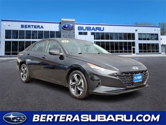 Used 2023 Hyundai Elantra SEL w/ Convenience Package image 1