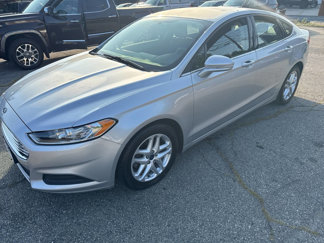 Used 2014 Ford Fusion SE image 1