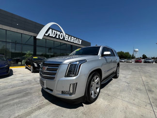 Used 2015 Cadillac Escalade Luxury image 1