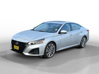 Used 2023 Nissan Altima 2.5 SL image 1