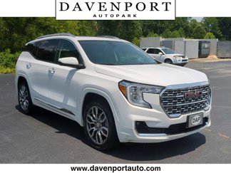 Used 2022 GMC Terrain Denali w/ Denali Premium Package image 1