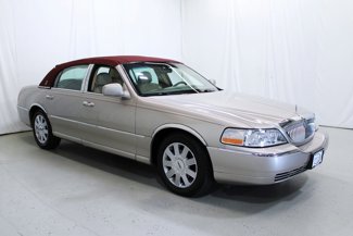 Used 2003 Lincoln Town Car Executive image 1