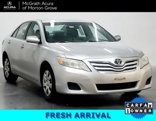 Used 2011 Toyota Camry LE image 1