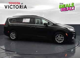 Used 2022 Chrysler Pacifica Touring-L image 1