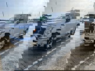 Used 2017 Nissan Titan SV image 1