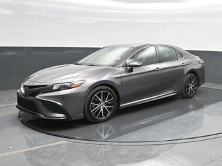 Used 2023 Toyota Camry SE image 1