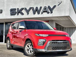 Used 2022 Kia Soul LX w/ Technology Package image 1