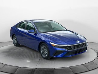 Used 2024 Hyundai Elantra SEL image 1