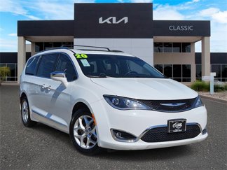 Used 2020 Chrysler Pacifica Limited image 1