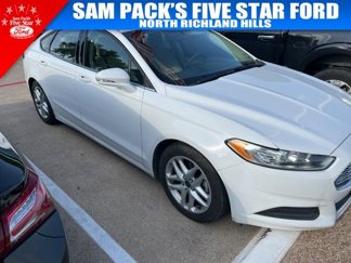 Used 2015 Ford Fusion SE image 1