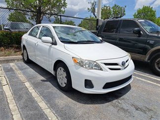 Used 2013 Toyota Corolla LE image 1