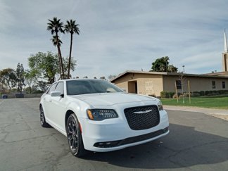 Used 2019 Chrysler 300 S image 1