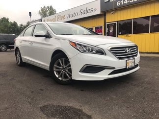 Used 2017 Hyundai Sonata SE image 1