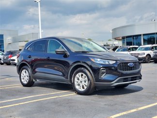 Used 2023 Ford Escape Active image 1