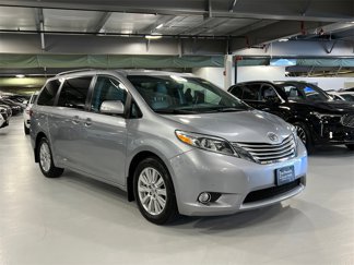 Used 2017 Toyota Sienna Limited Premium image 1