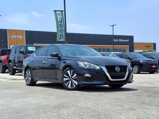 Used 2022 Nissan Altima 2.5 SV w/ SV Premium Package image 1