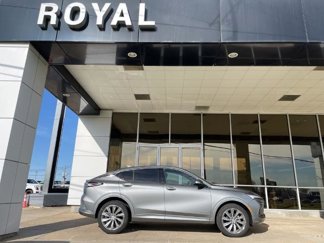 New 2025 Buick Envista Avenir image 1