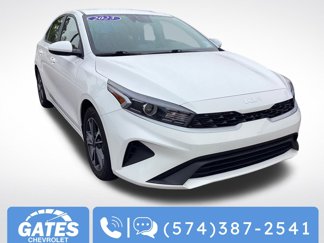 Used 2023 Kia Forte LXS image 1