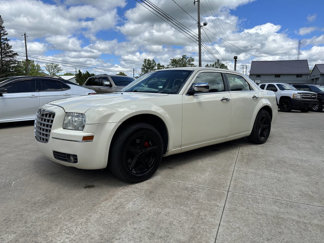 Used 2010 Chrysler 300 Touring image 1