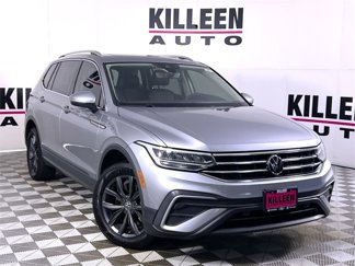 Used 2022 Volkswagen Tiguan SE image 1