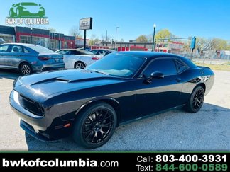 Used 2019 Dodge Challenger SXT image 1