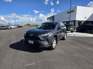 Used 2019 Toyota RAV4 LE video 1