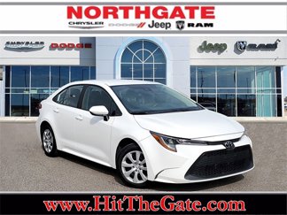 Used 2022 Toyota Corolla LE image 1