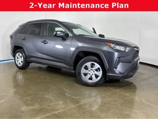 Used 2020 Toyota RAV4 LE image 1