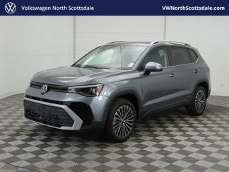 Certified 2025 Volkswagen Taos SE video 1