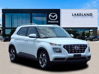Used 2023 Hyundai Venue SEL image 1