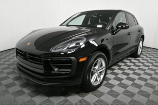 Certified 2025 Porsche Macan image 1