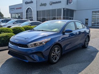 Used 2023 Kia Forte LXS image 1