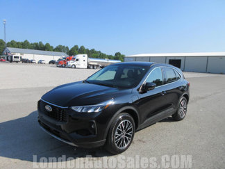 Used 2025 Ford Escape SE image 1