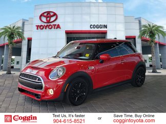 Used 2020 MINI Cooper S image 1