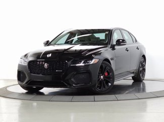 Used 2022 Jaguar XF R-Dynamic SE image 1