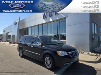 Used 2015 Chrysler Town & Country Touring-L w/ Driver Convenience Group image 1