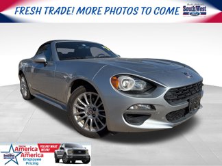 Used 2018 FIAT 124 Spider Classica w/ Technology & Siriusxm Group image 1