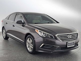 Used 2016 Hyundai Sonata SE image 1