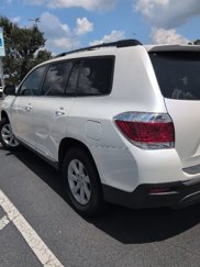 Used 2013 Toyota Highlander SE image 1