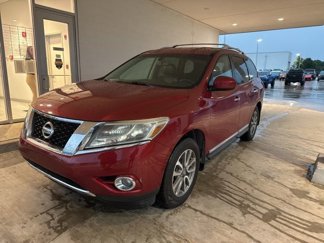 Used 2013 Nissan Pathfinder SL image 1