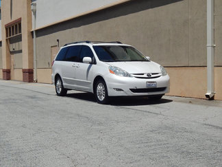 Used 2008 Toyota Sienna XLE Limited image 1