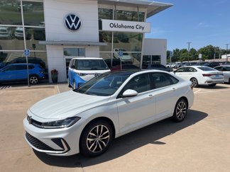 New 2025 Volkswagen Jetta SE image 1