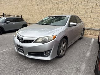 Used 2012 Toyota Camry SE image 1
