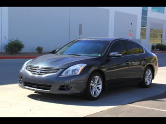 Used 2011 Nissan Altima 3.5 SR image 1